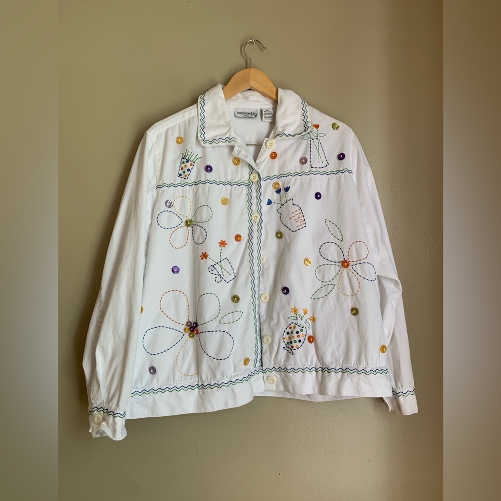 Embroidered White Button-Up Jacket with Multicolor Floral Accents